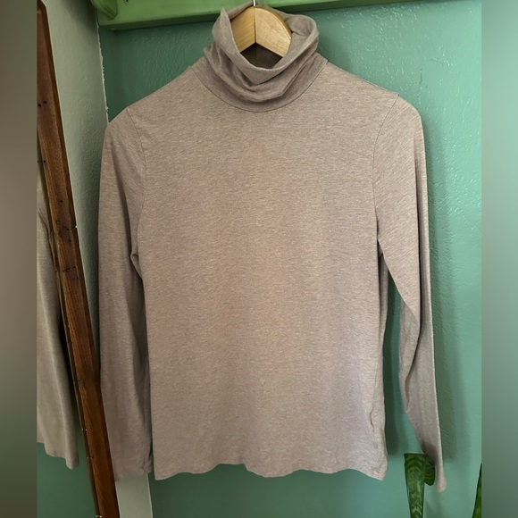 Land’s End Turtle Neck - Picture 1 of 3